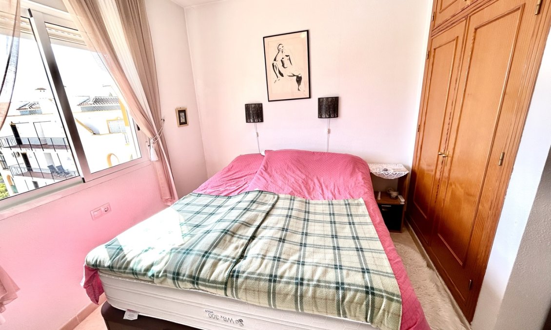 Használt Ingatlanok - Tetőtéri lakás -
La Zenia - Costa Blanca