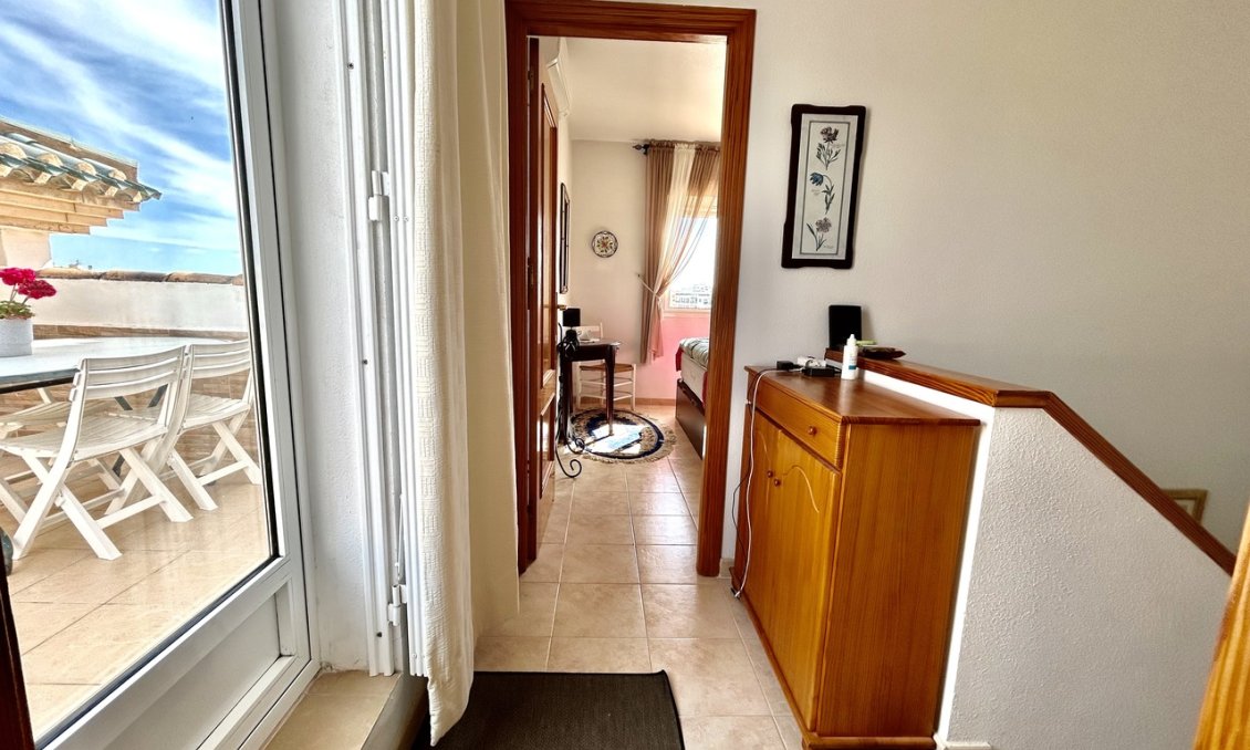 Használt Ingatlanok - Tetőtéri lakás -
La Zenia - Costa Blanca