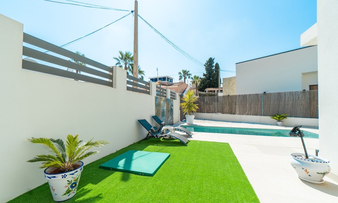 Használt Ingatlanok - Villa -
Orihuela Costa - Costa Blanca