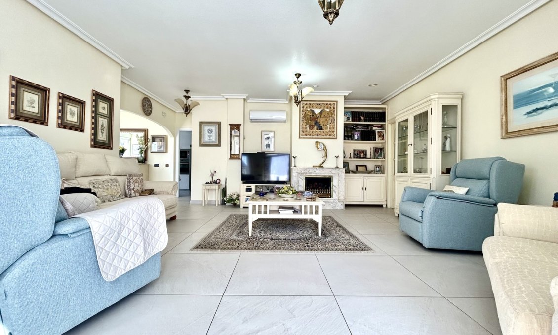 Használt Ingatlanok - Villa -
Pinar de Campoverde - Inland