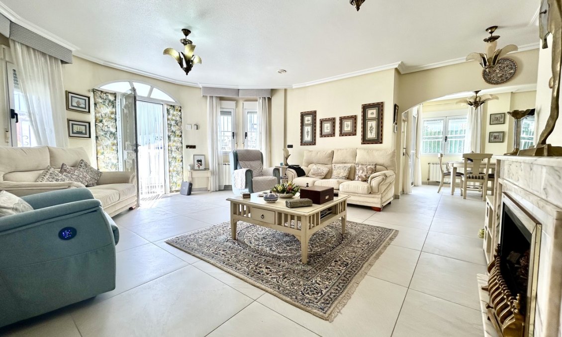 Használt Ingatlanok - Villa -
Pinar de Campoverde - Inland