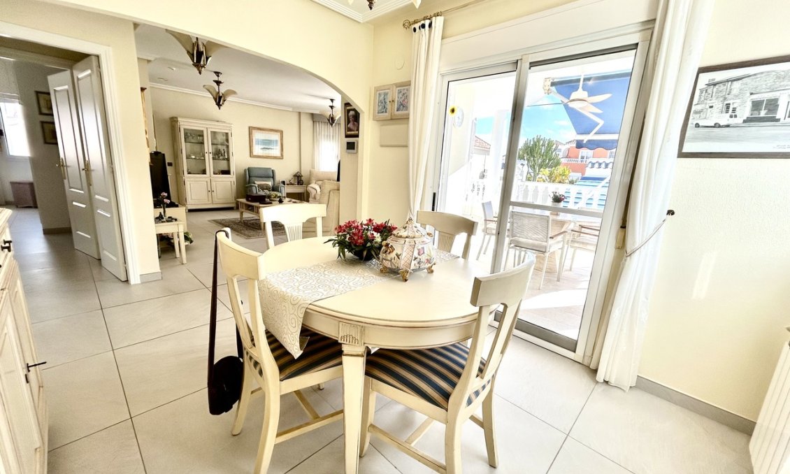 Használt Ingatlanok - Villa -
Pinar de Campoverde - Inland