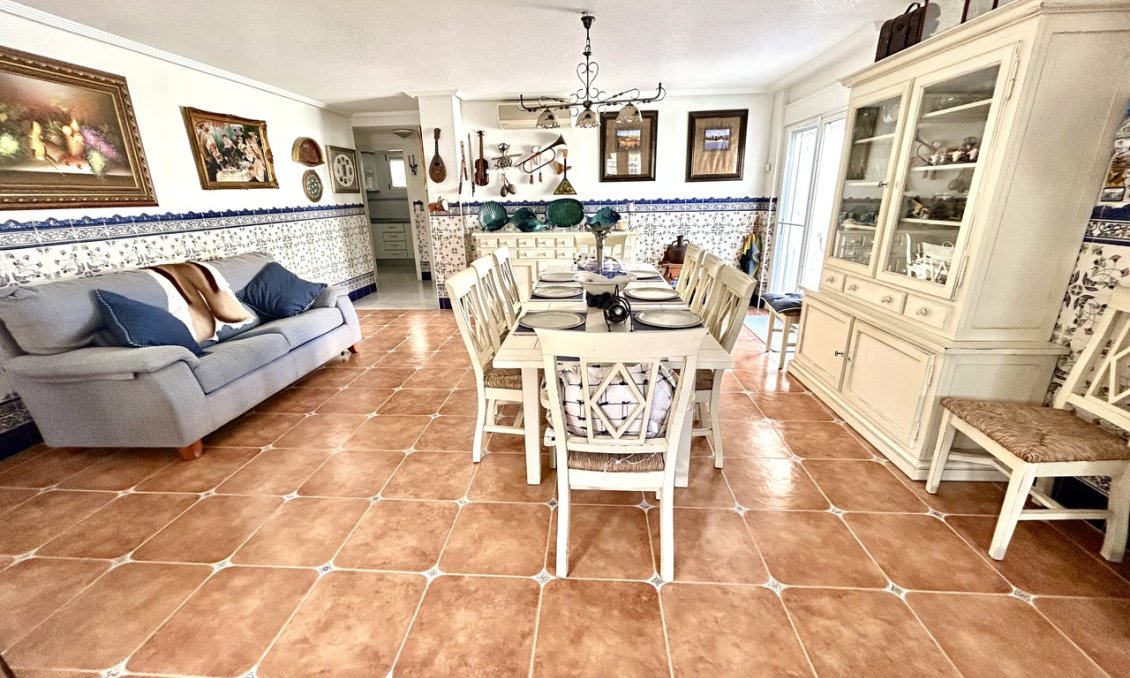 Használt Ingatlanok - Villa -
Pinar de Campoverde - Inland