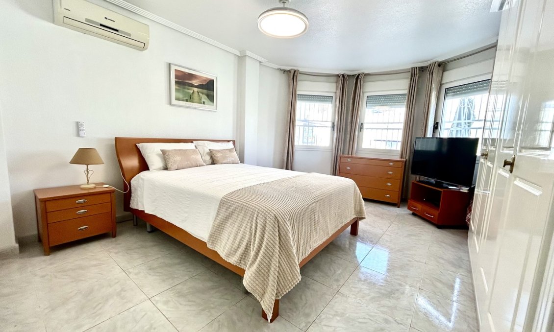 Használt Ingatlanok - Villa -
Pinar de Campoverde - Inland