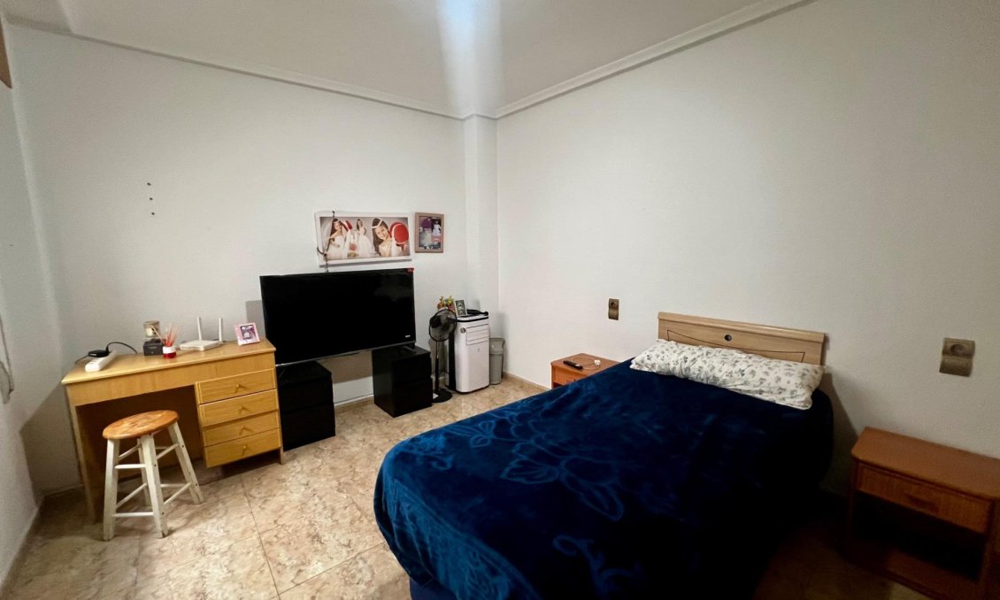 Resale - Apartment -
Rojales