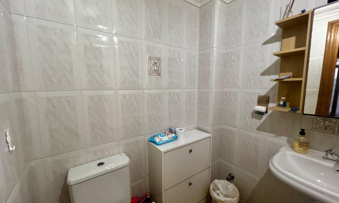Resale - Apartment -
Rojales