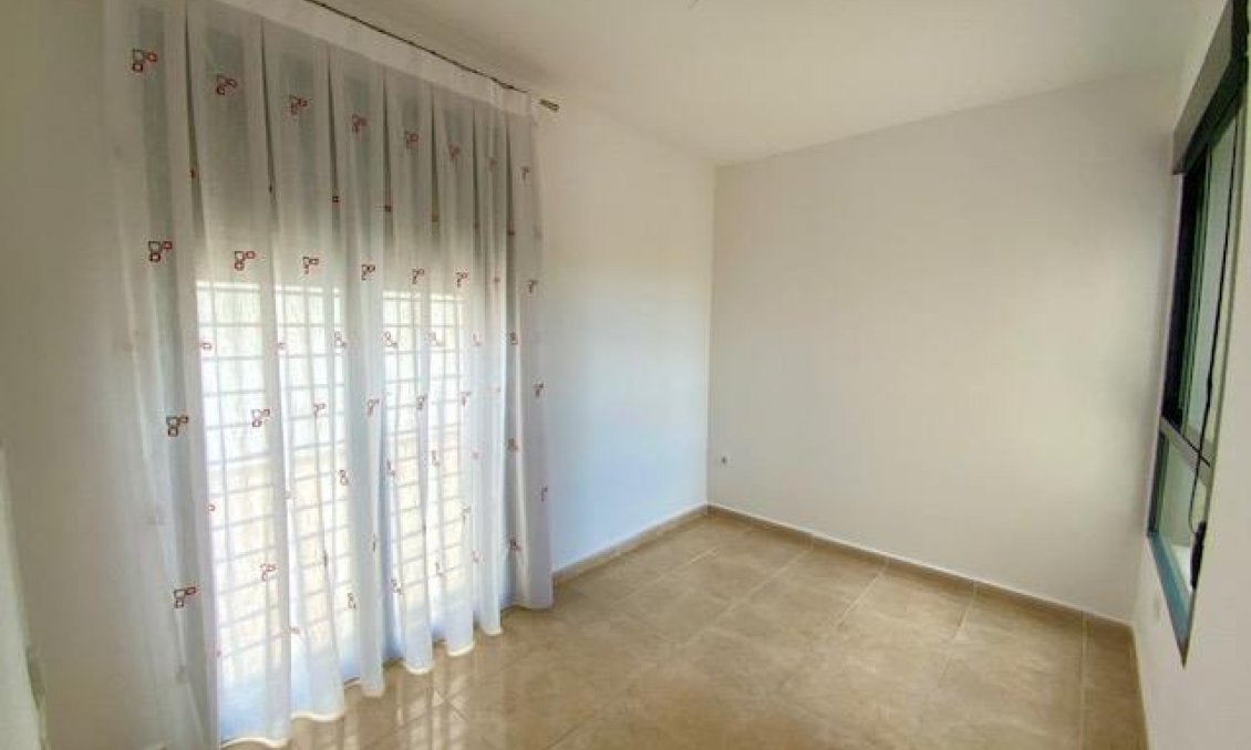 Használt Ingatlanok - Villa -
Roldan - Inland