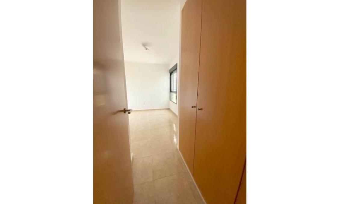 Használt Ingatlanok - Villa -
Roldan - Inland