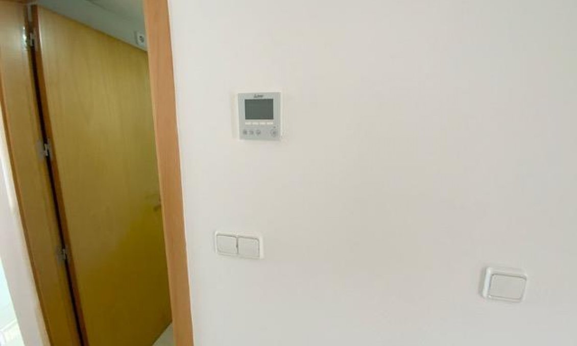 Használt Ingatlanok - Villa -
Roldan - Inland