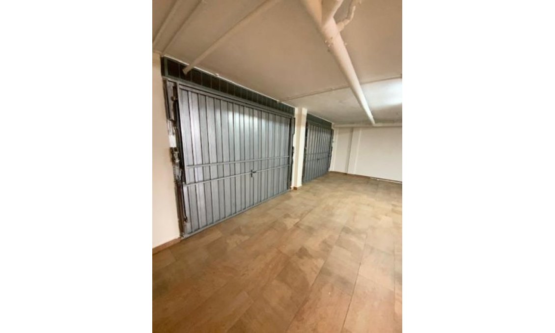 Használt Ingatlanok - Villa -
Roldan - Inland