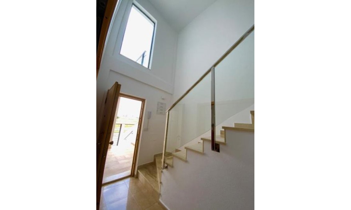 Használt Ingatlanok - Villa -
Roldan - Inland