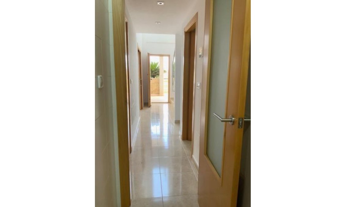 Használt Ingatlanok - Villa -
Roldan - Inland