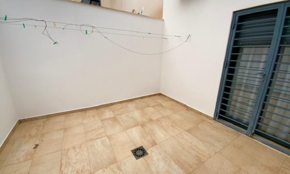 Használt Ingatlanok - Villa -
Roldan - Inland