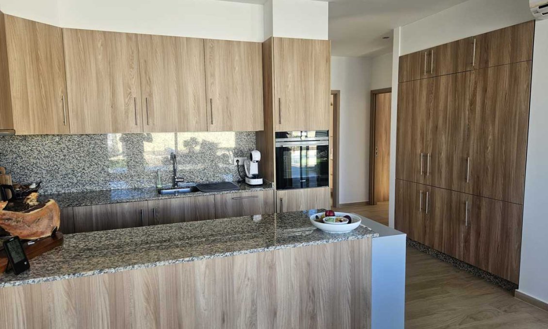 Használt Ingatlanok - Villa -
Torrevieja - Costa Blanca