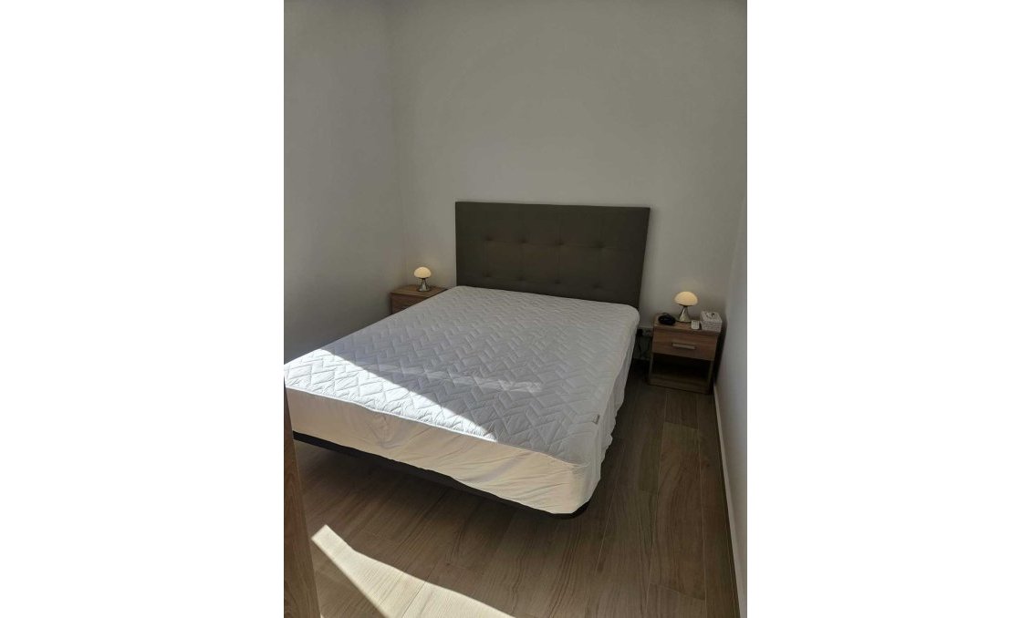 Használt Ingatlanok - Villa -
Torrevieja - Costa Blanca