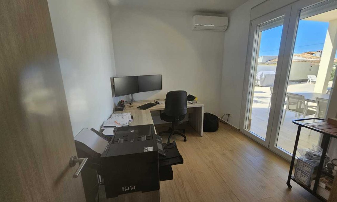 Használt Ingatlanok - Villa -
Torrevieja - Costa Blanca