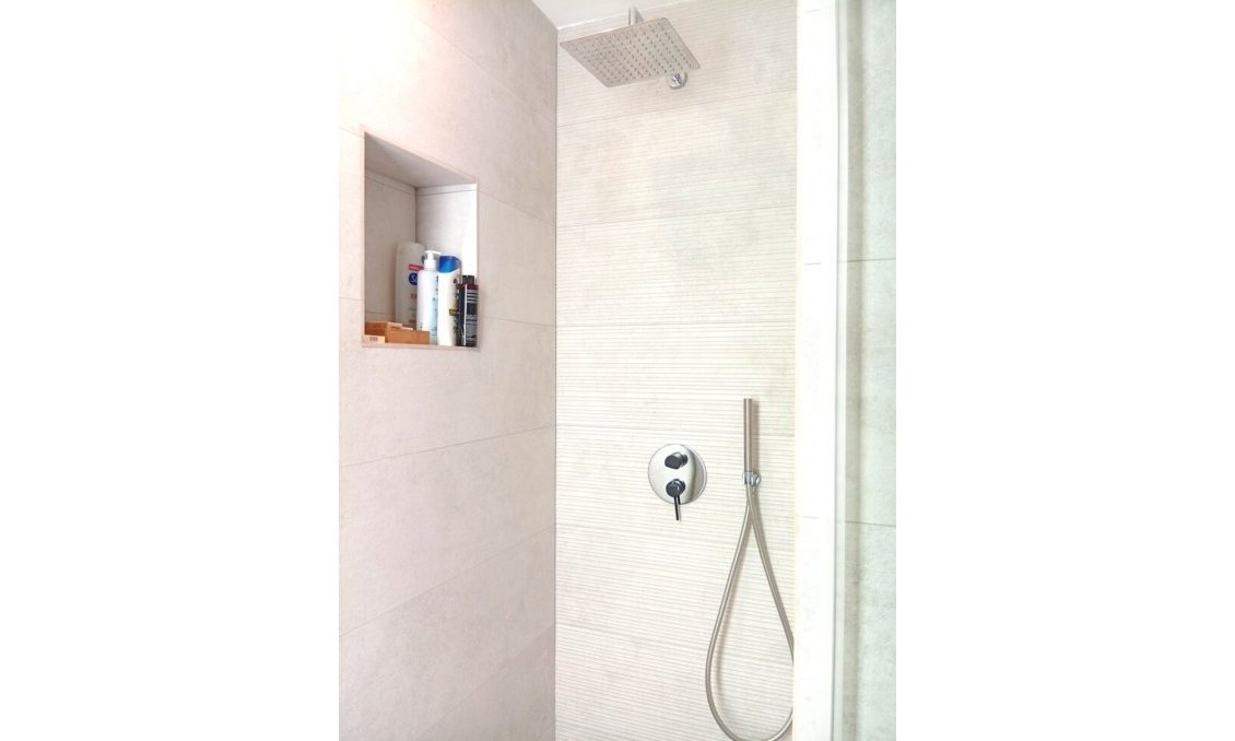 Resale - Villa -
La Finca Golf Resort - Inland