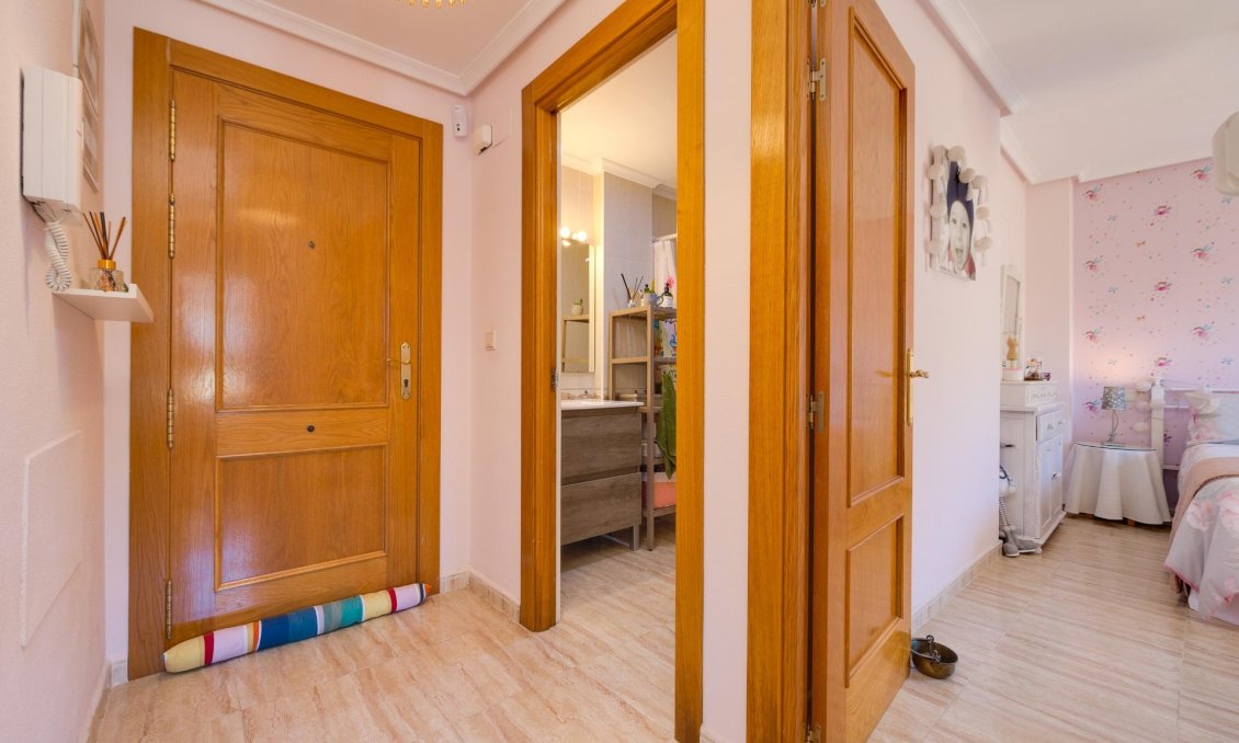 Használt Ingatlanok - Tetőtéri lakás -
Torrevieja - Centrum