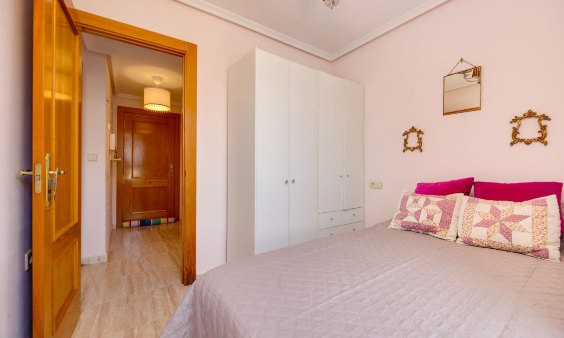 Használt Ingatlanok - Tetőtéri lakás -
Torrevieja - Centrum