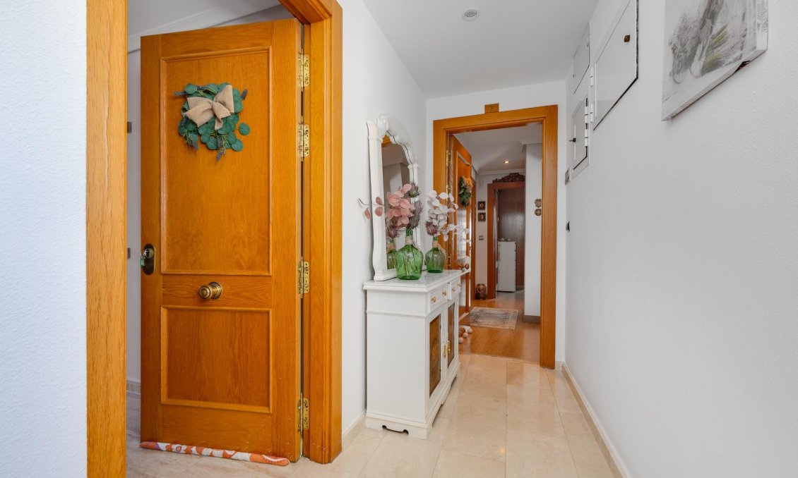 Használt Ingatlanok - Tetőtéri lakás -
Torrevieja - Centrum