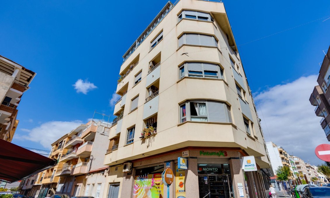 Használt Ingatlanok - Tetőtéri lakás -
Torrevieja - Centrum