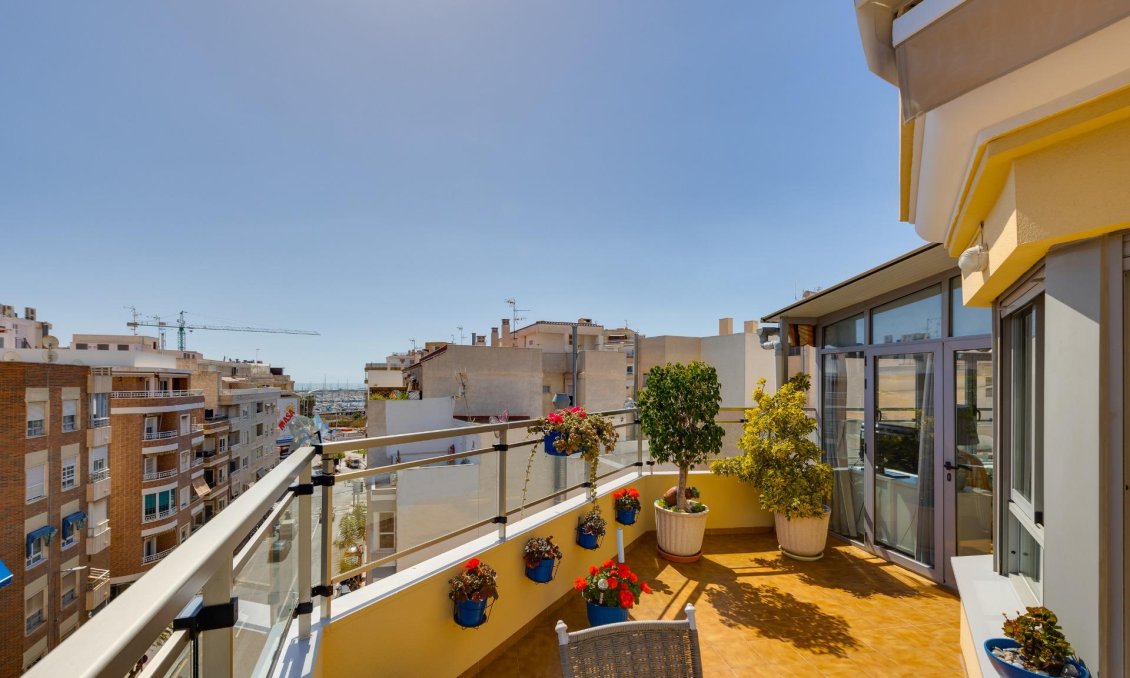 Használt Ingatlanok - Tetőtéri lakás -
Torrevieja - Centrum
