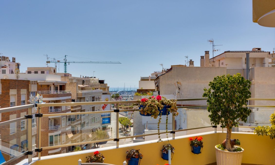 Használt Ingatlanok - Tetőtéri lakás -
Torrevieja - Centrum