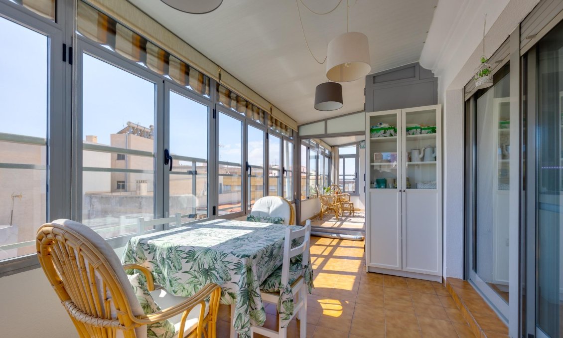 Használt Ingatlanok - Tetőtéri lakás -
Torrevieja - Centrum