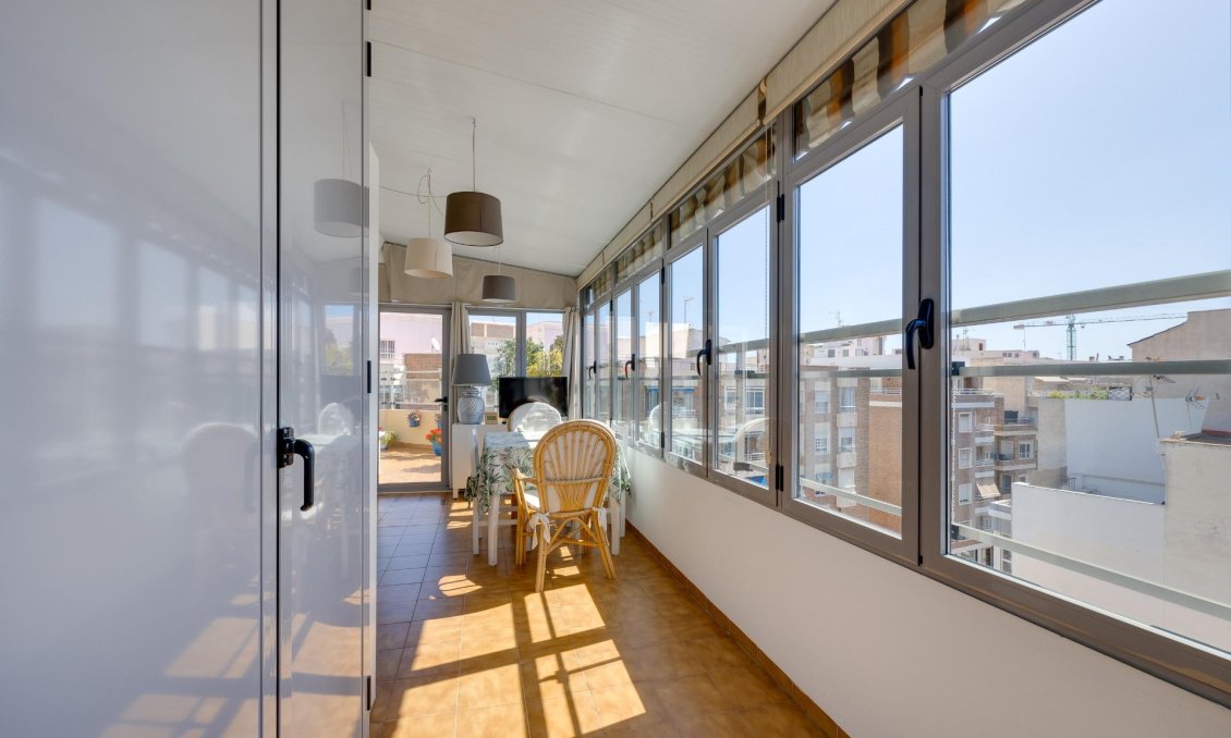 Használt Ingatlanok - Tetőtéri lakás -
Torrevieja - Centrum