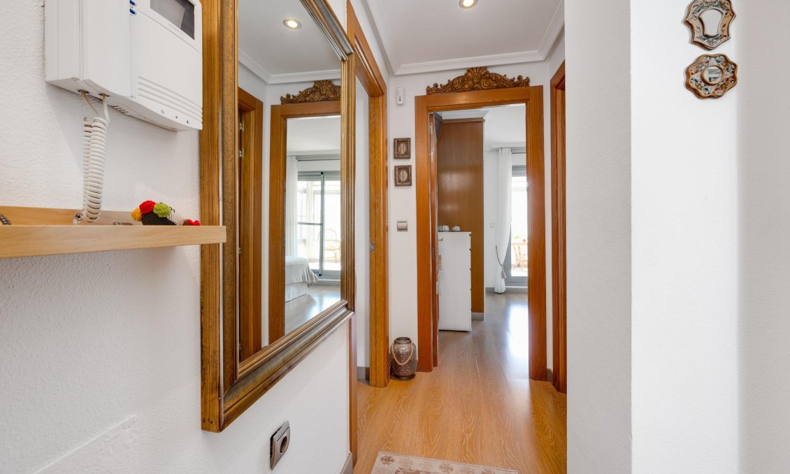 Használt Ingatlanok - Tetőtéri lakás -
Torrevieja - Centrum