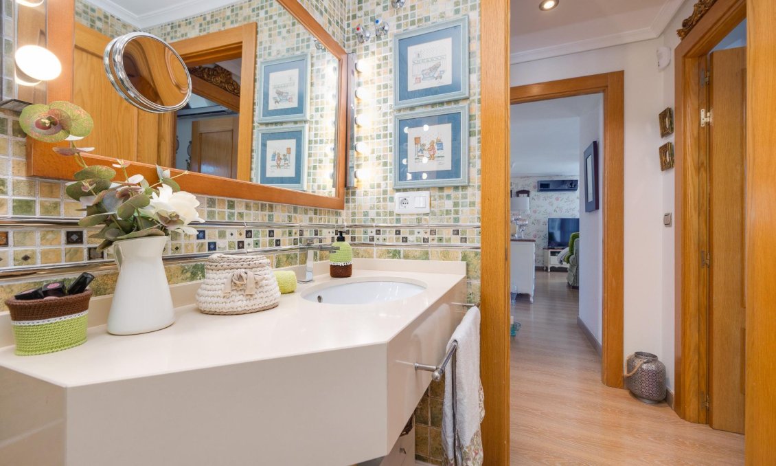 Használt Ingatlanok - Tetőtéri lakás -
Torrevieja - Centrum