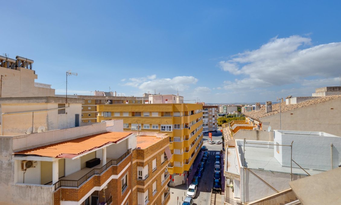 Használt Ingatlanok - Tetőtéri lakás -
Torrevieja - Centrum