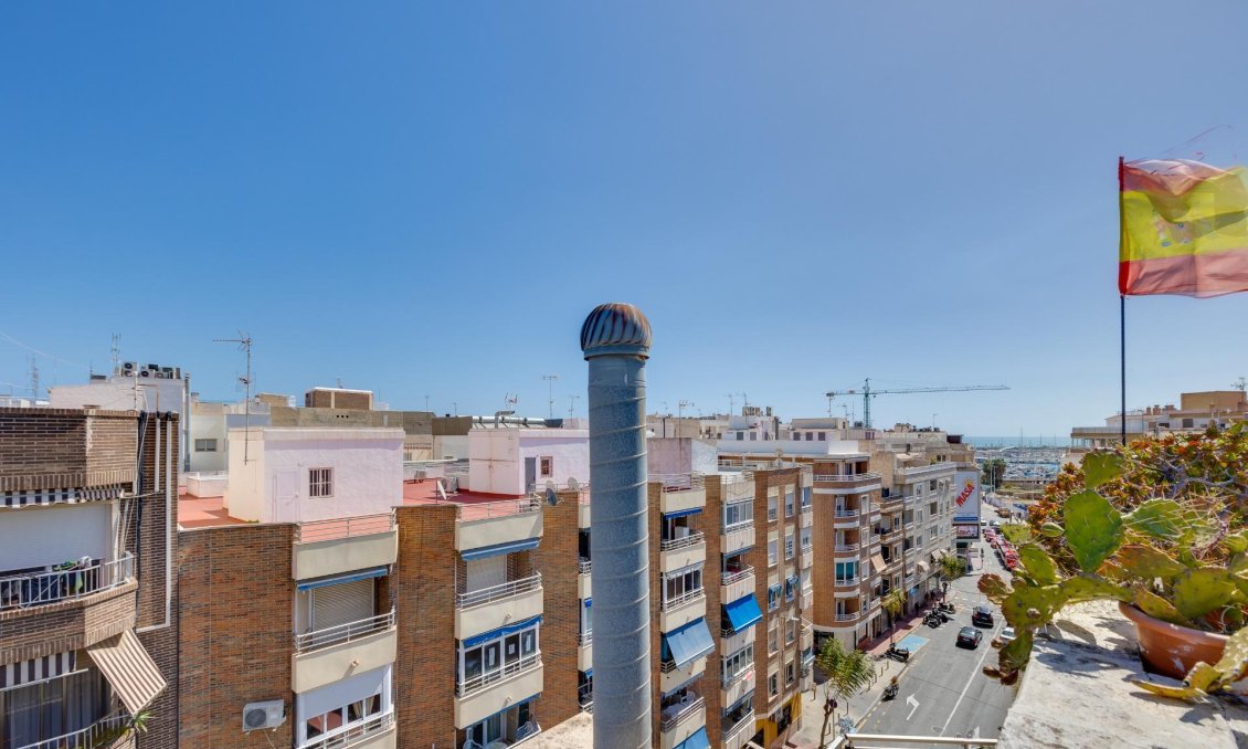 Használt Ingatlanok - Tetőtéri lakás -
Torrevieja - Centrum