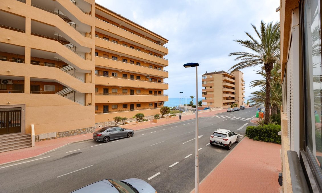 Használt Ingatlanok - Apartman -
Torrevieja - Cabo Cervera