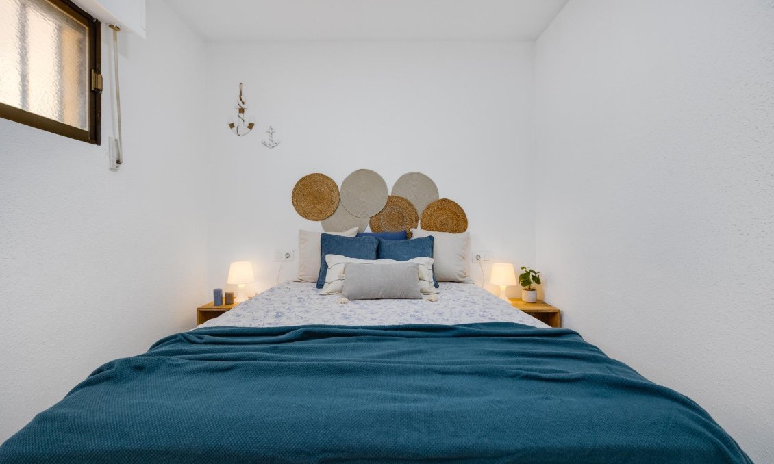 Használt Ingatlanok - Apartman -
Torrevieja - Cabo Cervera