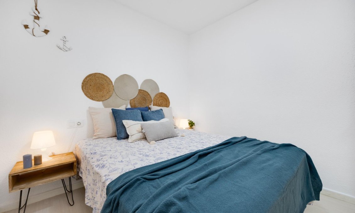 Használt Ingatlanok - Apartman -
Torrevieja - Cabo Cervera