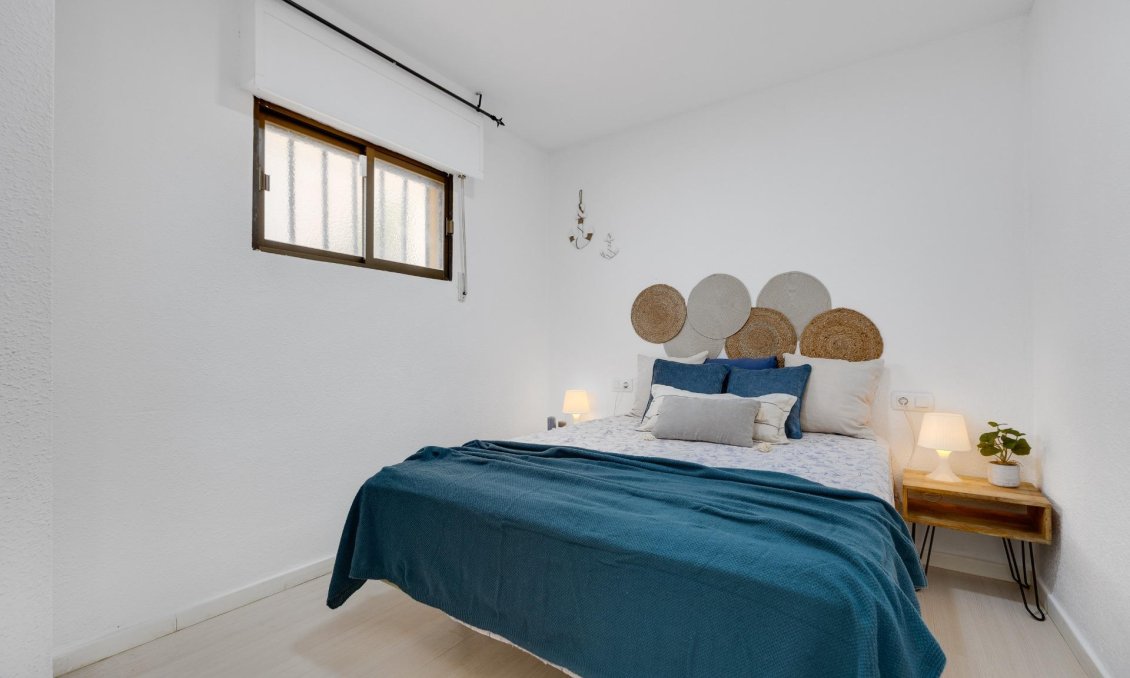 Használt Ingatlanok - Apartman -
Torrevieja - Cabo Cervera