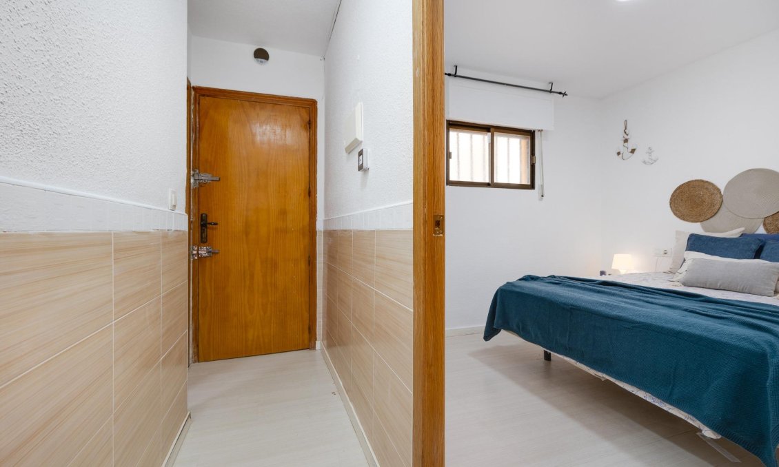 Használt Ingatlanok - Apartman -
Torrevieja - Cabo Cervera