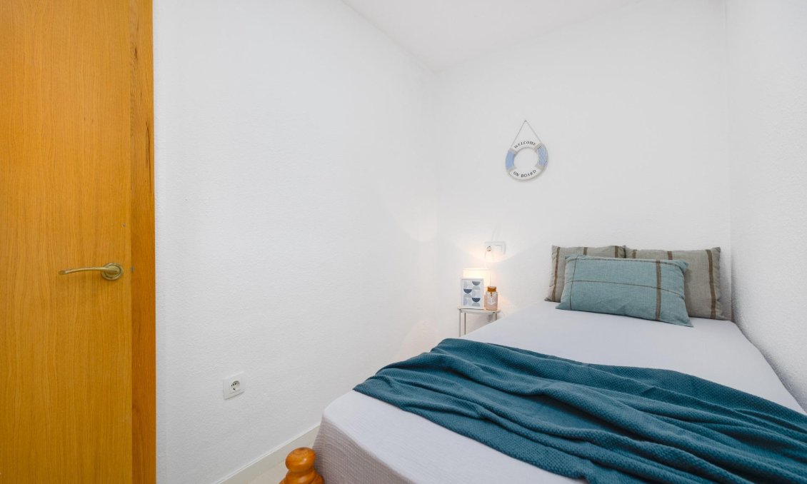 Használt Ingatlanok - Apartman -
Torrevieja - Cabo Cervera