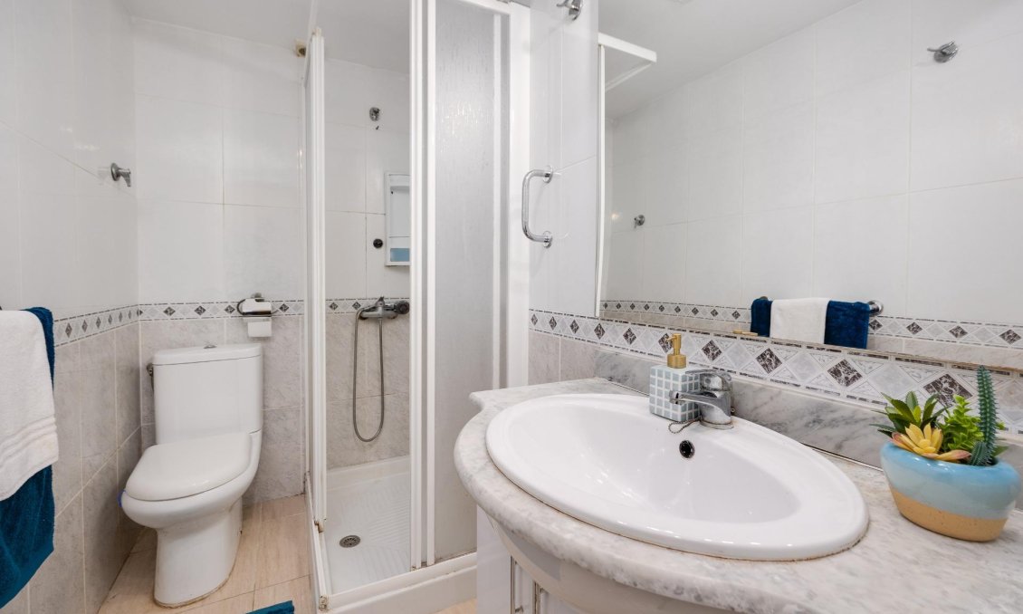 Használt Ingatlanok - Apartman -
Torrevieja - Cabo Cervera