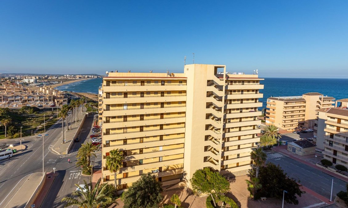 Használt Ingatlanok - Apartman -
Torrevieja - Cabo Cervera