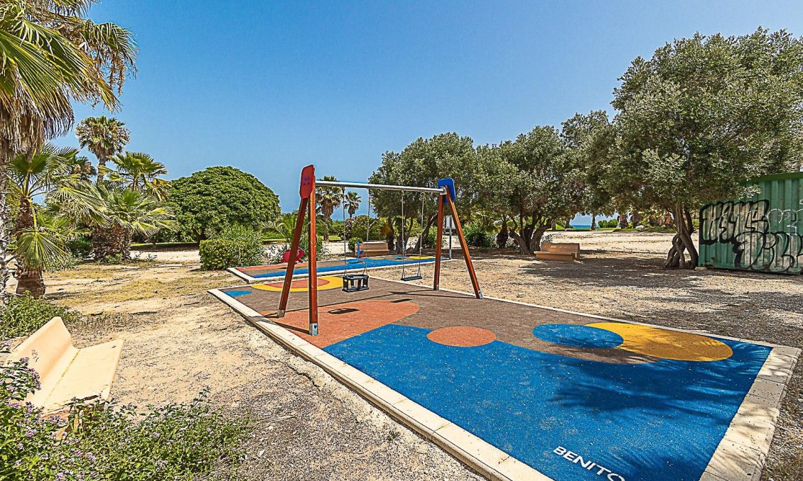 Használt Ingatlanok - Apartman -
Torrevieja - Cabo Cervera