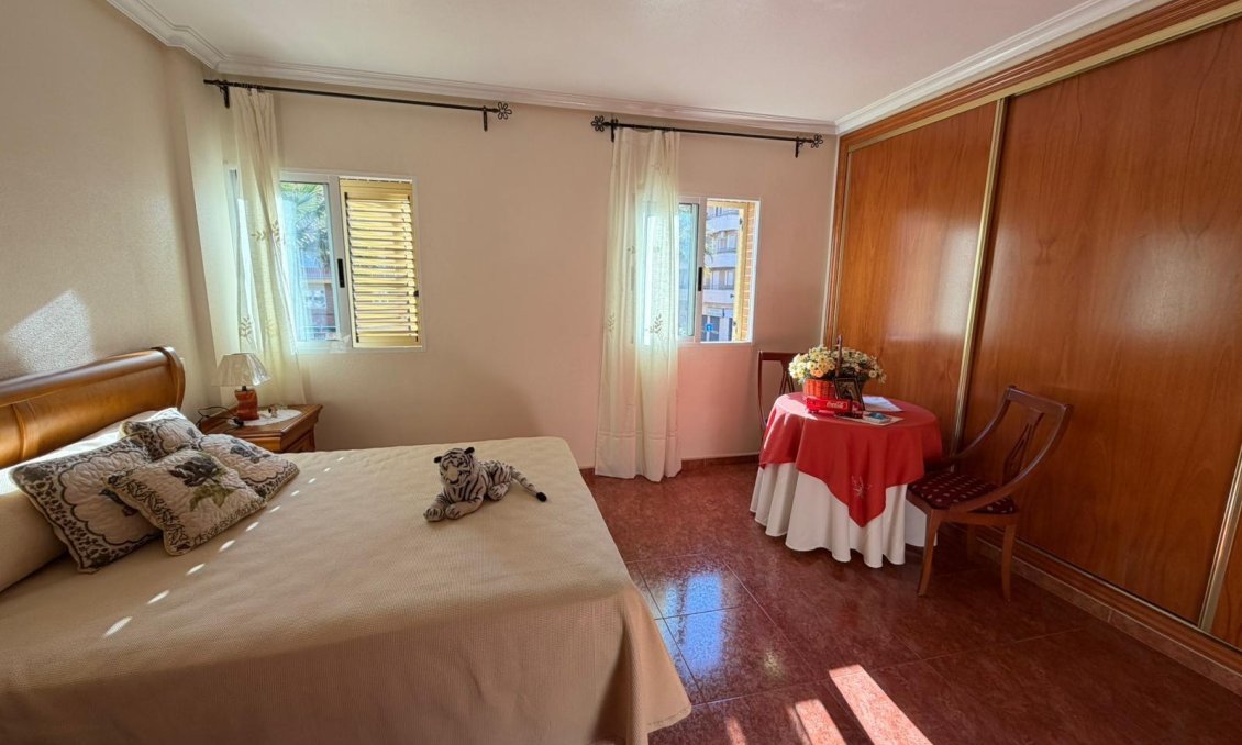 Használt Ingatlanok - Sorház -
Guardamar del Segura - Pueblo