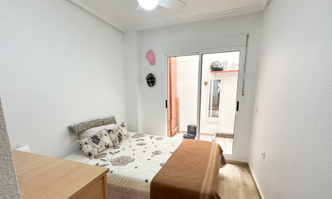 Használt Ingatlanok - Apartman -
Torrevieja - Costa Blanca
