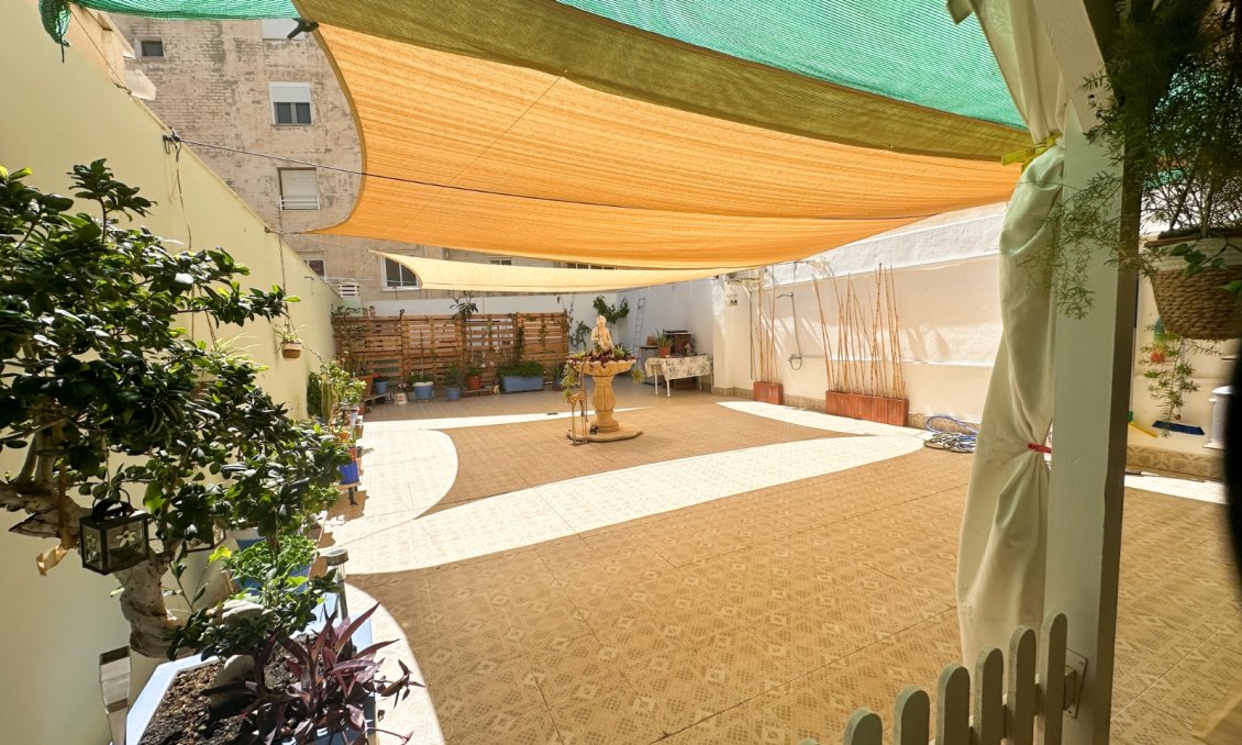 Használt Ingatlanok - Apartman -
Torrevieja - Costa Blanca