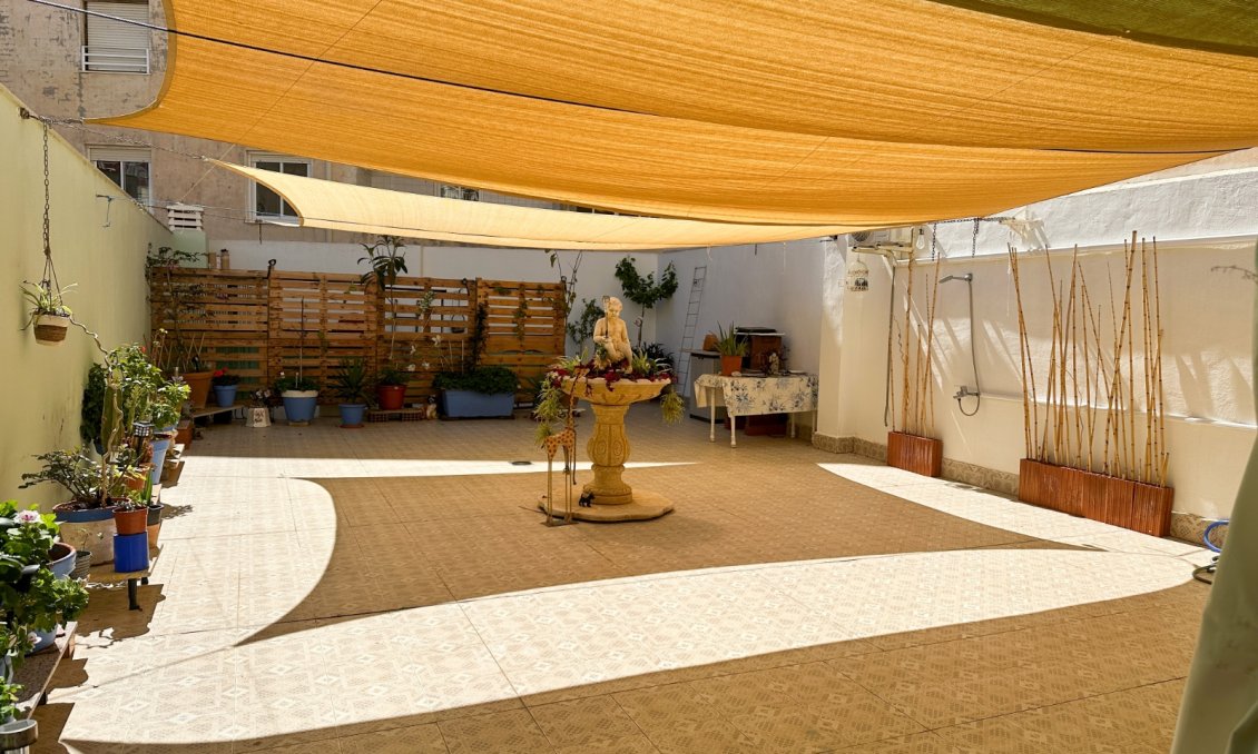 Használt Ingatlanok - Apartman -
Torrevieja - Costa Blanca