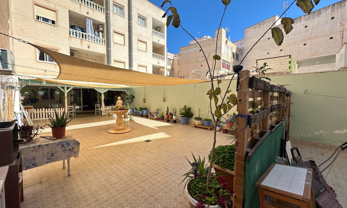 Használt Ingatlanok - Apartman -
Torrevieja - Costa Blanca
