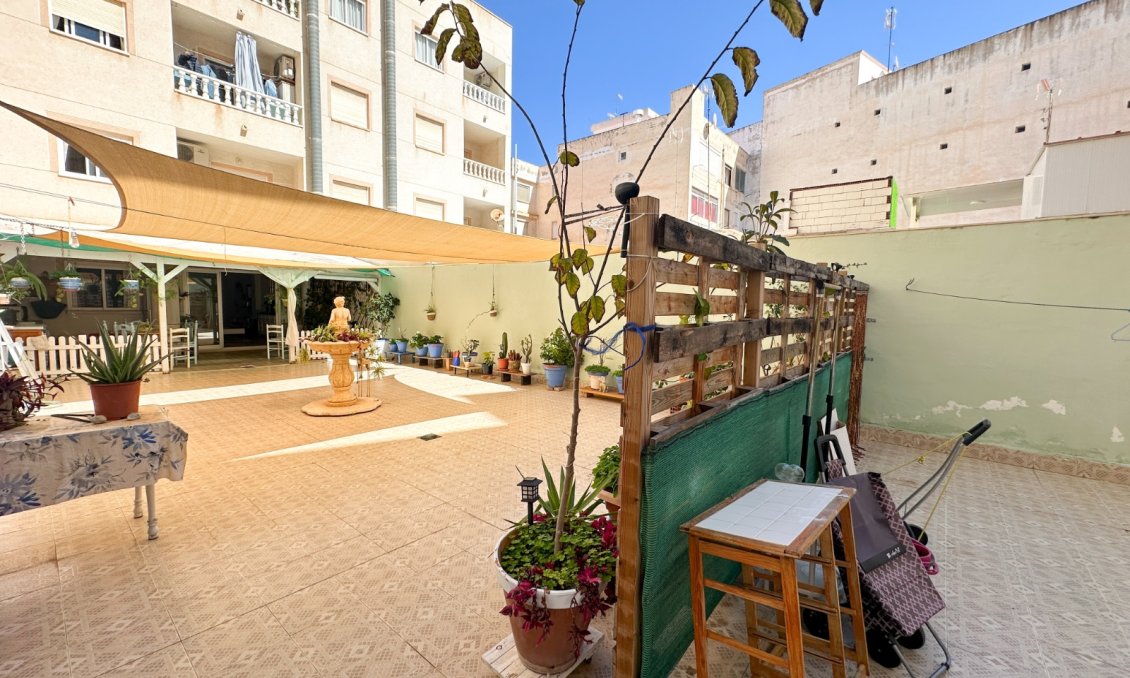 Használt Ingatlanok - Apartman -
Torrevieja - Costa Blanca
