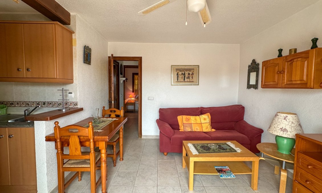 Használt Ingatlanok - Sorház -
Torrevieja - Costa Blanca