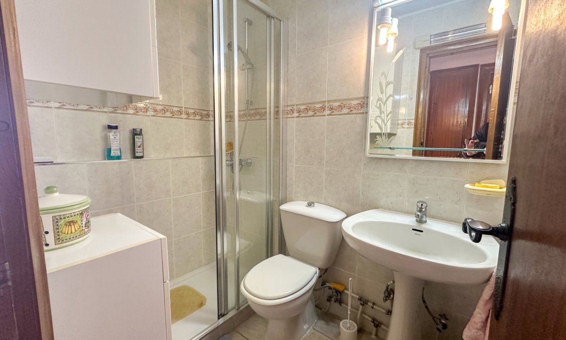 Használt Ingatlanok - Sorház -
Torrevieja - Costa Blanca